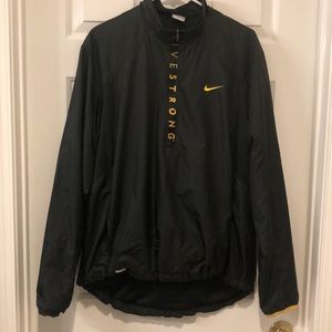 Nike FitDry Livestrong Windbreaker sz L
